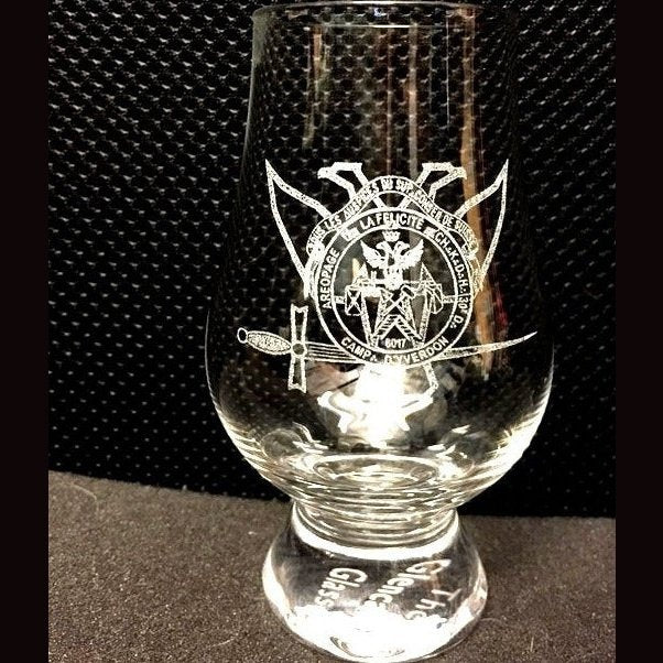 gravure laser sur verre whisky glencairn