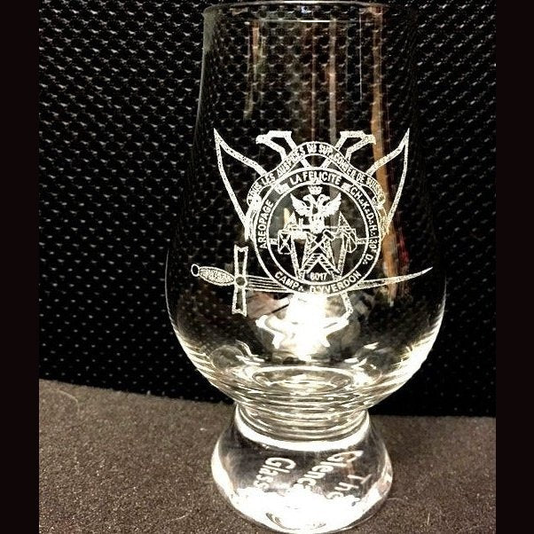 "gravure laser sur verre whisky glencairn"