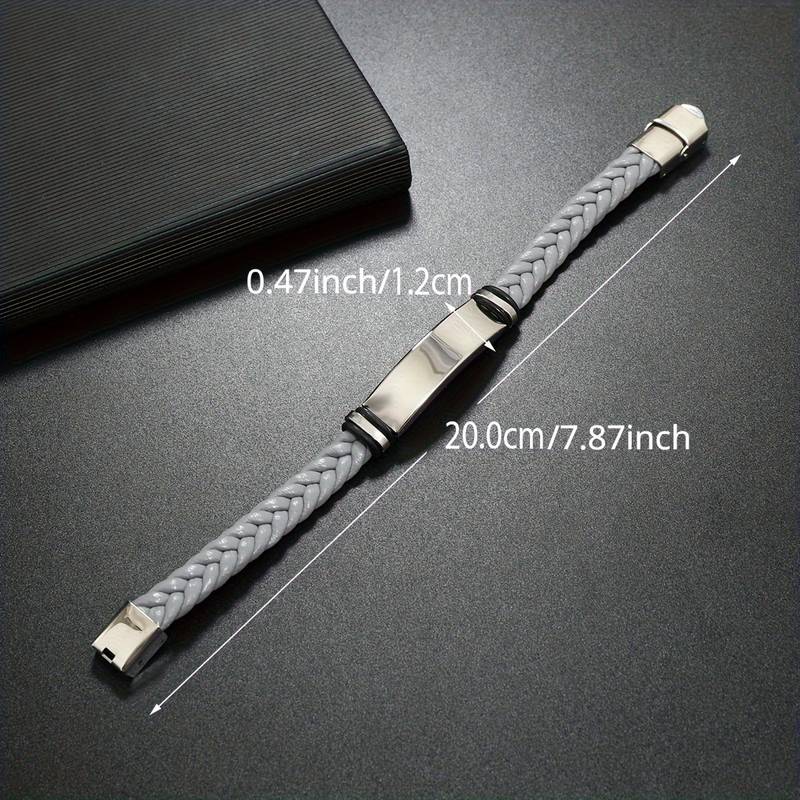 "bracelet cuir et metal gravé"